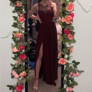 boutique bergundy formal dress